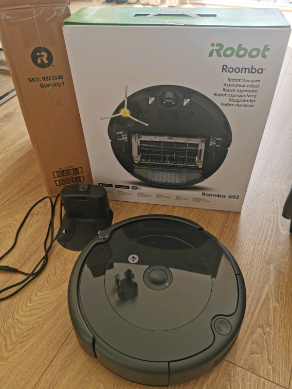 Irobot Roomba 692 mint used once | in 
